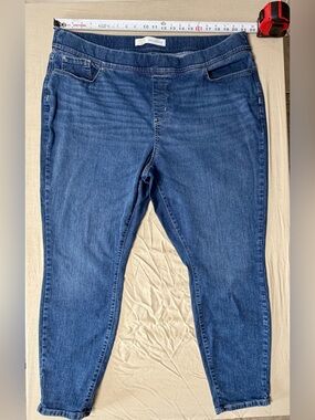 Levi's Women's Medium Blue Jeggings - Stretch Denim